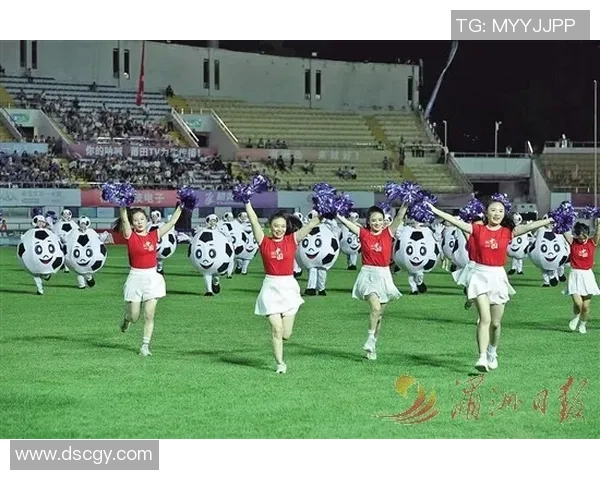 足球明星环创图片展现绿茵场上的激情与荣耀,感受足球的魅力与梦想 足球明星环创图片展现绿茵场上的激情与荣耀,感受足球的魅力与梦想